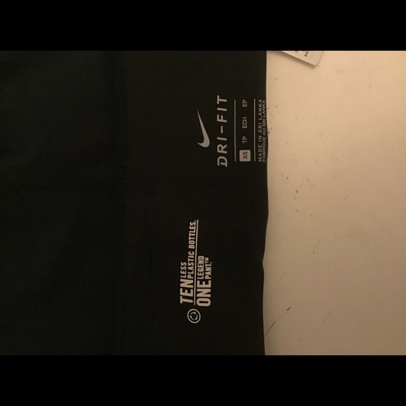 Nike Women’s Legend Leggings - Picture 5 of 6